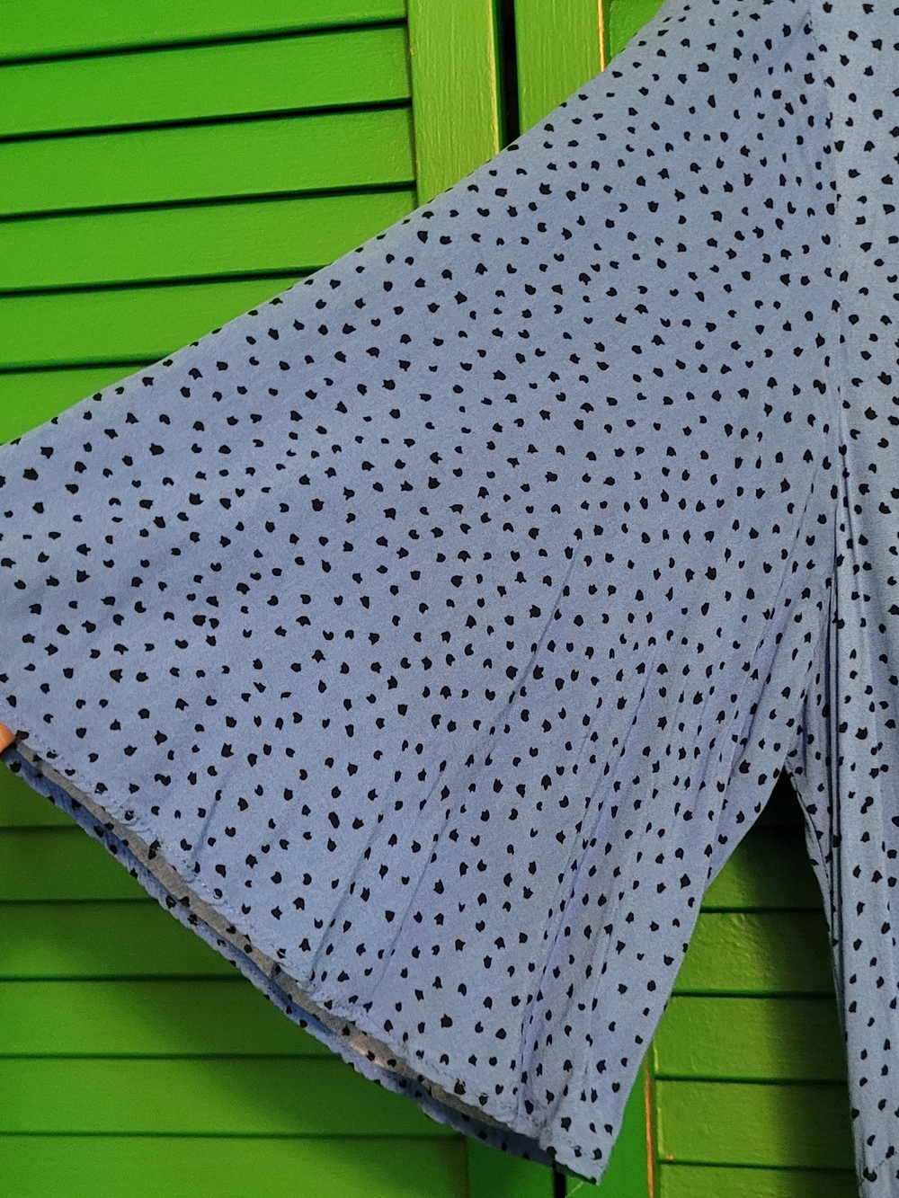 Long Flowy Blue V-Neck Flutter Sleeve - Picture 8 of 12